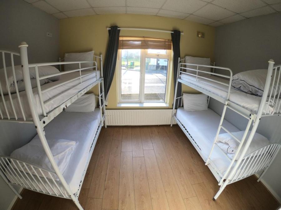 Rougey Lodge Hostel Бандоран Экстерьер фото
